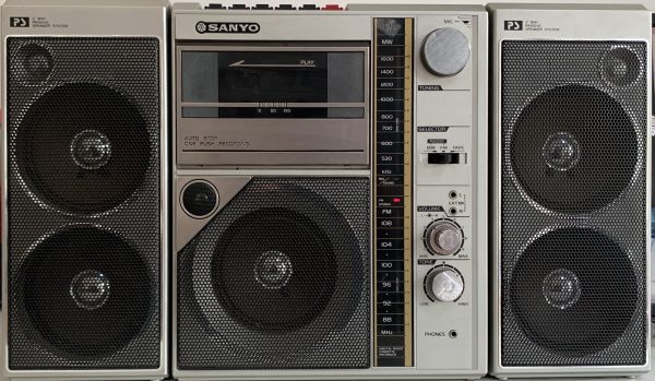 Sanyo M9818F